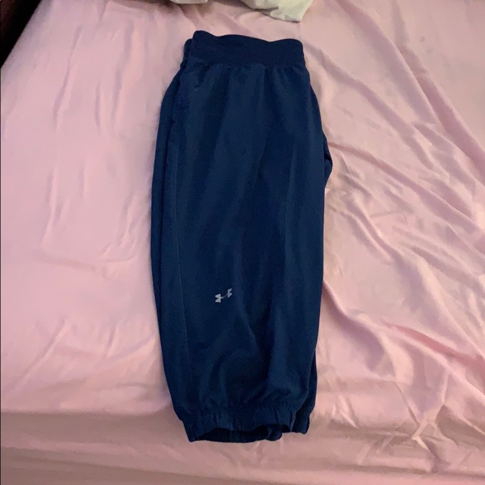 Cropped workout pants